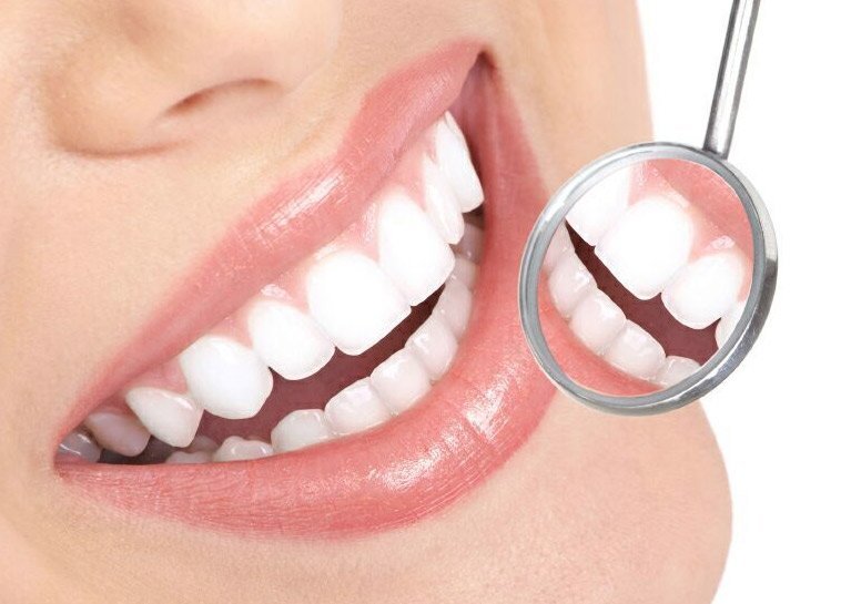 Dental Clinic for Smile Makeover in Kanpur